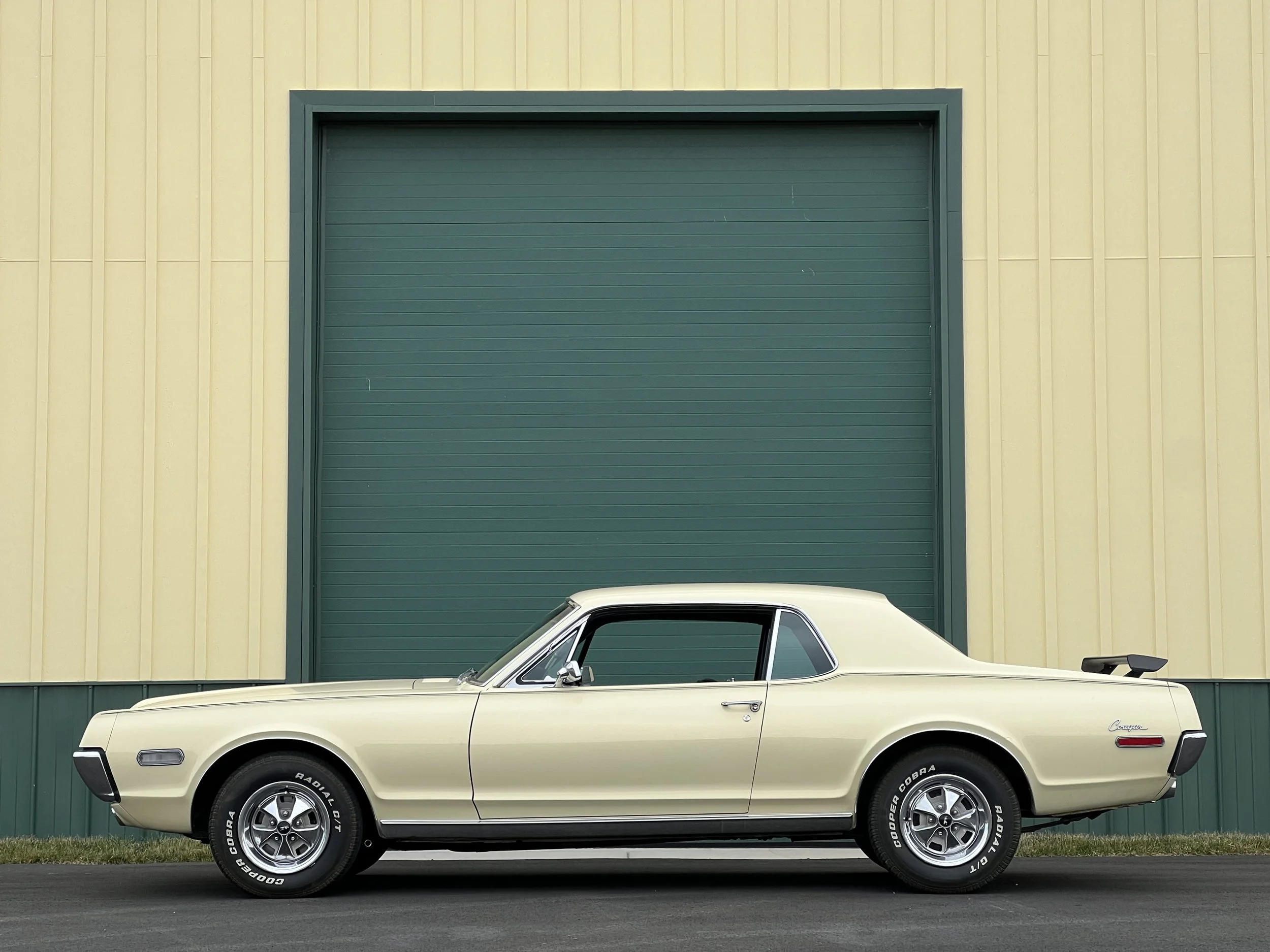 1968 Mercury Cougar - Cream 1697 — Callaway Classics - Classic